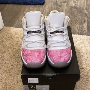 Jordan 11 Retro Low (2013)